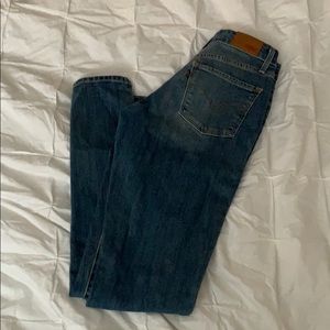 Size 25 Levi’s Jeans women’s 0